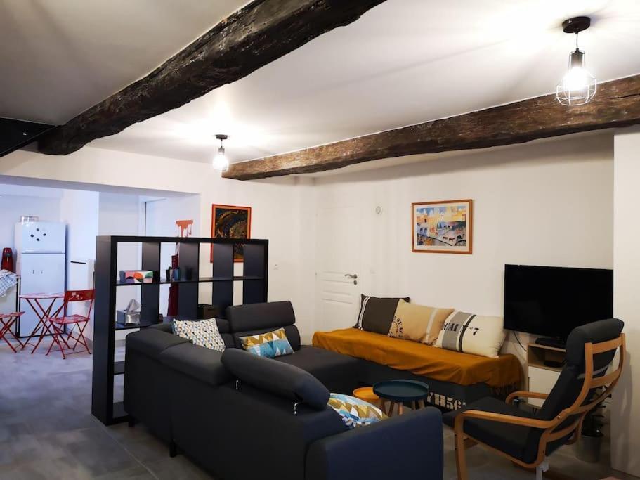 Maison De Ville Pres Du Port Bourg-sur-Gironde Exteriör bild